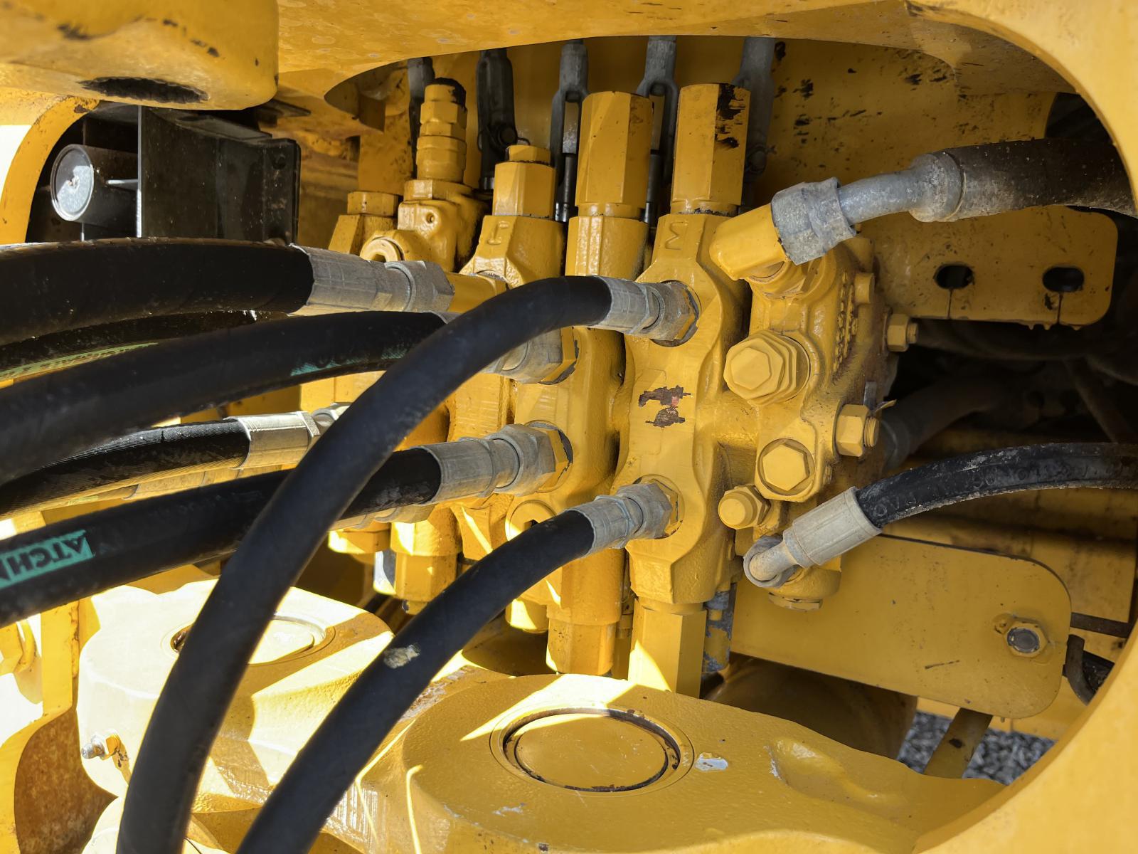 ./imagenes/INVOICE/2019/17749/BACKHOE JOHN DEERE 310SG (12).JPG